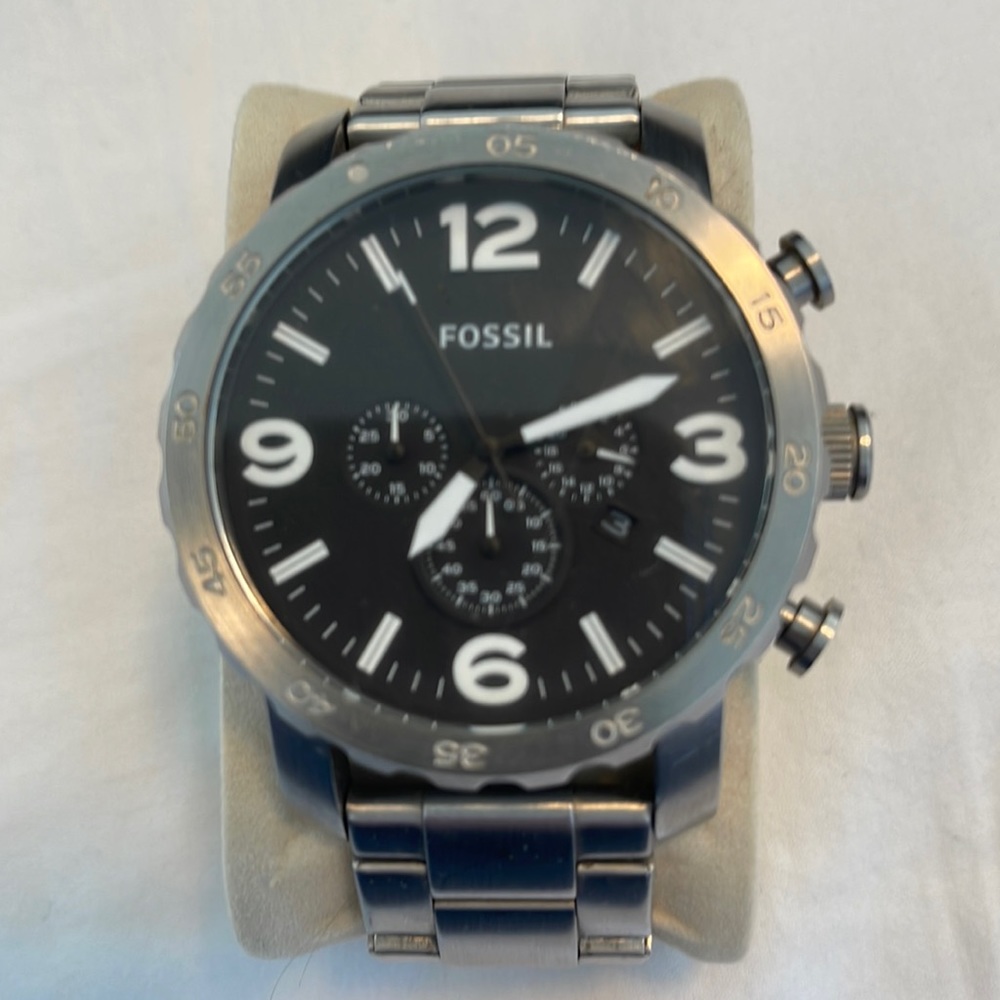 FOSSIL VERY GOOD USED CONDITION MENS STAINLESS STEEL QUARTZ CHRO WATCH